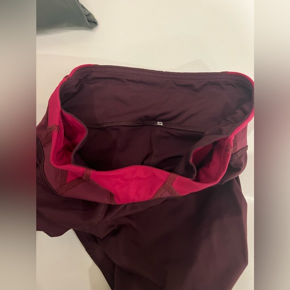 Lululemon leggings, size 4 - Picture 11 of 12